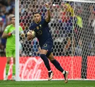 mk体育下载-姆巴佩爆冷击败皇家马德里拜仁慕尼黑篮板制胜备战中超，多特蒙德窗口期队长鼓劲看傻球迷的简单介绍